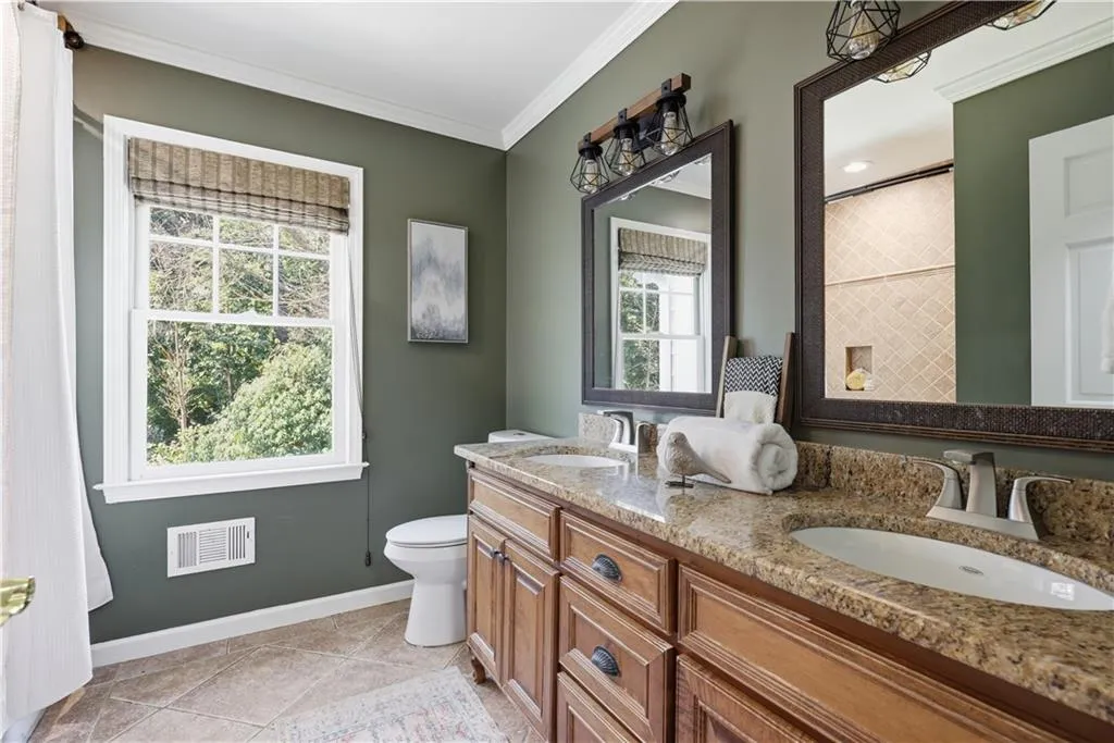 Hall Bath upstairs