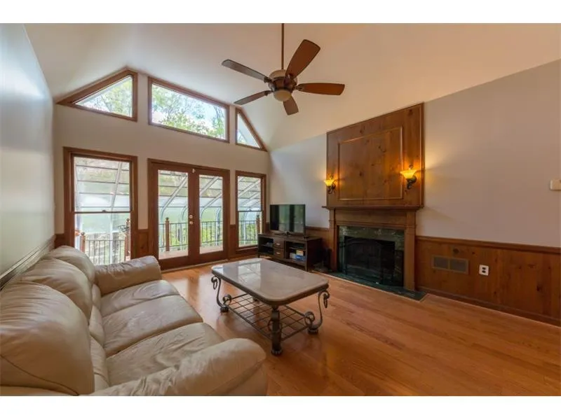 9085 Huntcliff Trace, Sandy Springs, Georgia 30350, 4 Bedrooms Bedrooms, ,3 BathroomsBathrooms,Residential,Sold,9085 Huntcliff Trace,5739452