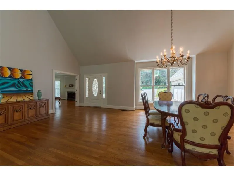 9085 Huntcliff Trace, Sandy Springs, Georgia 30350, 4 Bedrooms Bedrooms, ,3 BathroomsBathrooms,Residential,Sold,9085 Huntcliff Trace,5739452