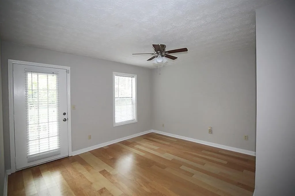 1101 Gettysburg Place, Sandy Springs, Georgia 30350, 2 Bedrooms Bedrooms, ,2 BathroomsBathrooms,Residential,Sold,1101 Gettysburg Place,6067907