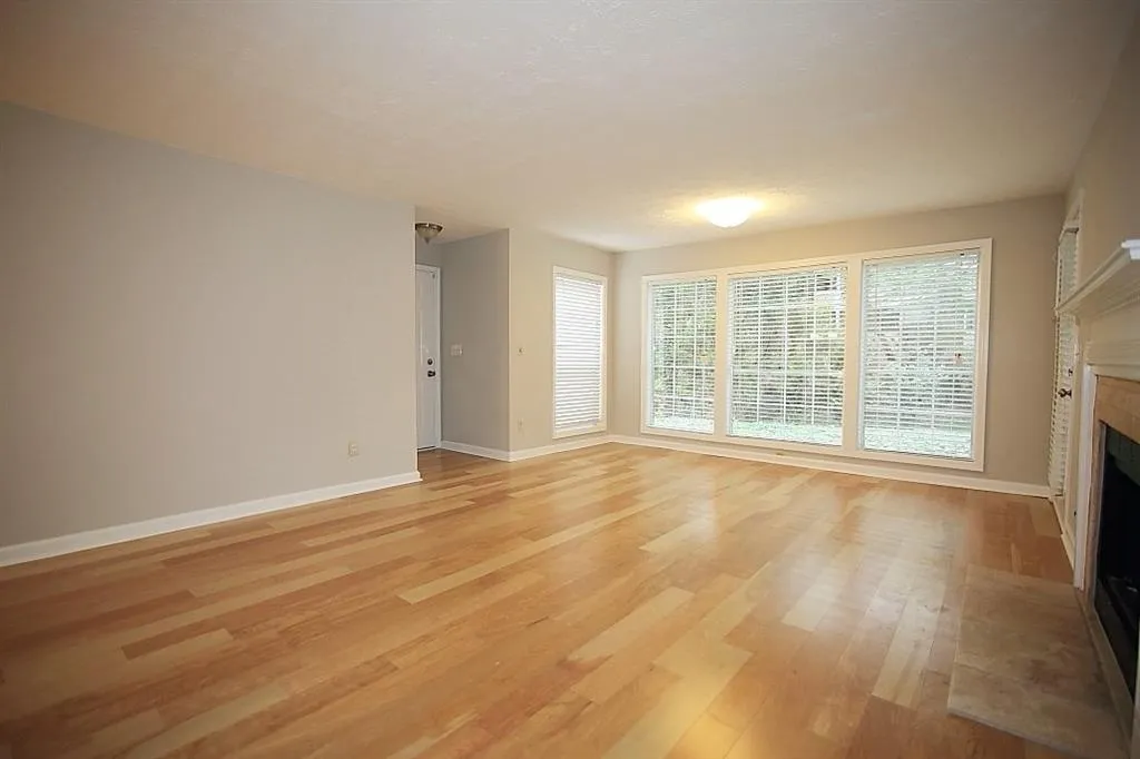 1101 Gettysburg Place, Sandy Springs, Georgia 30350, 2 Bedrooms Bedrooms, ,2 BathroomsBathrooms,Residential,Sold,1101 Gettysburg Place,6067907