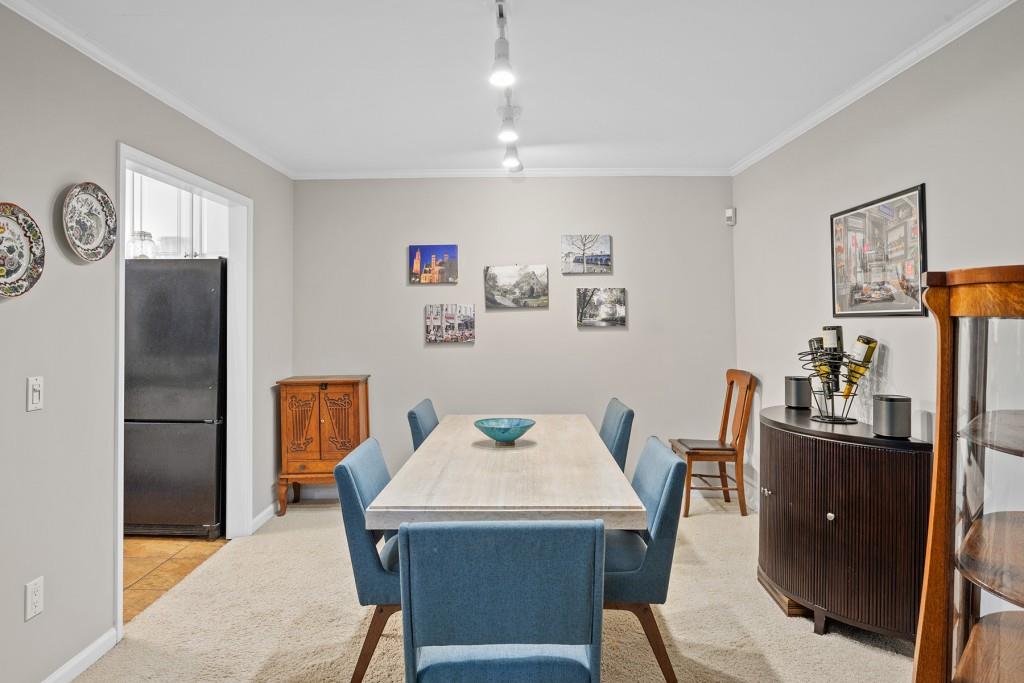 207 Bainbridge Drive, Sandy Springs, Georgia 30327, 2 Bedrooms Bedrooms, ,2 BathroomsBathrooms,Residential,Sold,207 Bainbridge Drive,7337325