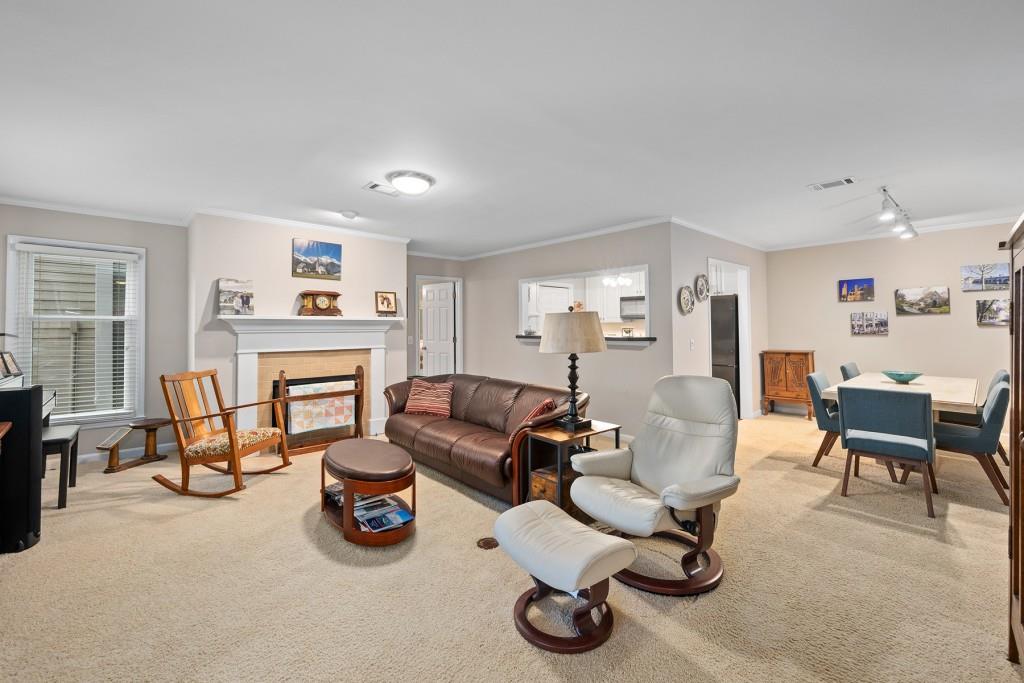 207 Bainbridge Drive, Sandy Springs, Georgia 30327, 2 Bedrooms Bedrooms, ,2 BathroomsBathrooms,Residential,Sold,207 Bainbridge Drive,7337325