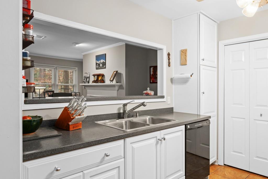 207 Bainbridge Drive, Sandy Springs, Georgia 30327, 2 Bedrooms Bedrooms, ,2 BathroomsBathrooms,Residential,Sold,207 Bainbridge Drive,7337325