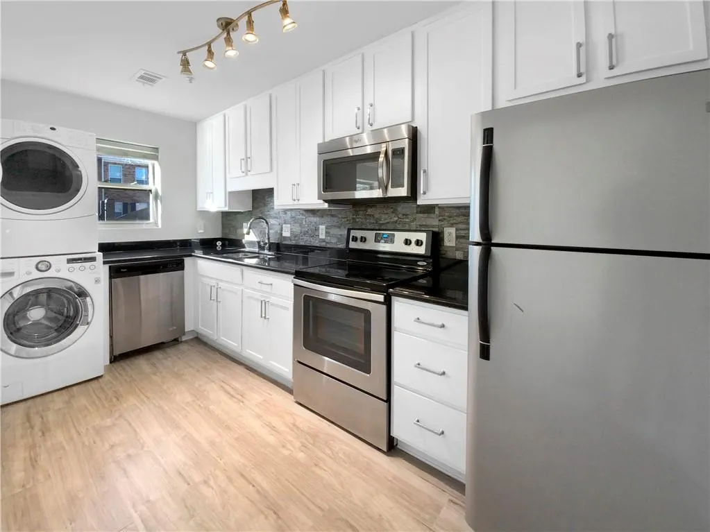 155 N River Drive Unit C, Atlanta, Georgia 30350, 2 Bedrooms Bedrooms, ,2 BathroomsBathrooms,Residential,Sold,155 N River Drive Unit C,7170328 155 N River Drive Unit C, Atlanta, Georgia 30350, 2 Bedrooms Bedrooms, ,2 BathroomsBathrooms,Residential,Sold,155 N River Drive Unit C,7170328