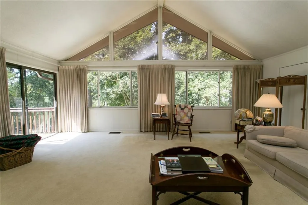 1273 Ragley Hall Road Ne, Brookhaven, Georgia 30319, 5 Bedrooms Bedrooms, ,3 BathroomsBathrooms,Residential,Sold,1273 Ragley Hall Road Ne,6054391