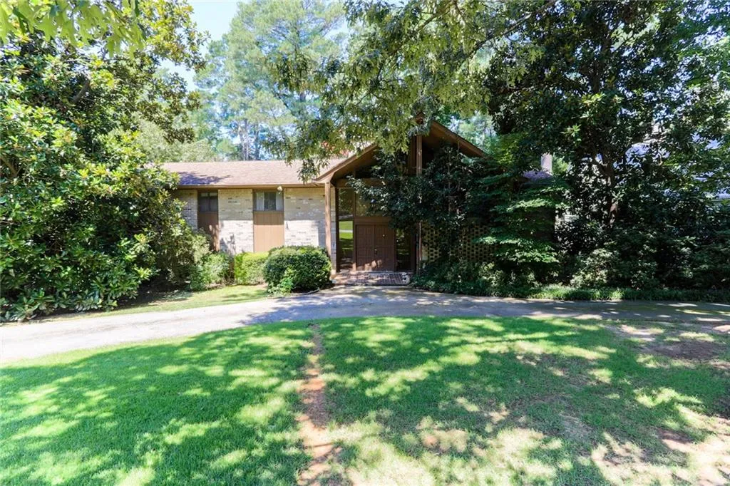 1273 Ragley Hall Road Ne, Brookhaven, Georgia 30319, 5 Bedrooms Bedrooms, ,3 BathroomsBathrooms,Residential,Sold,1273 Ragley Hall Road Ne,6054391