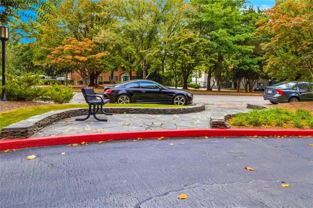 3060 Pharr Court North Nw Unit 719, Atlanta, Georgia 30305, 1 Bedroom Bedrooms, ,1 BathroomBathrooms,Residential,For Sale,3060 Pharr Court North Nw Unit 719,7664472