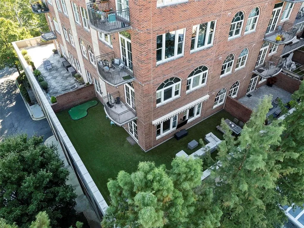 3180 Mathieson Drive Ne Unit 506, Atlanta, Georgia 30305, 2 Bedrooms Bedrooms, 0 ,2 BathroomsBathrooms,Residential,For Sale,3180 Mathieson Drive Ne Unit 506,7819038