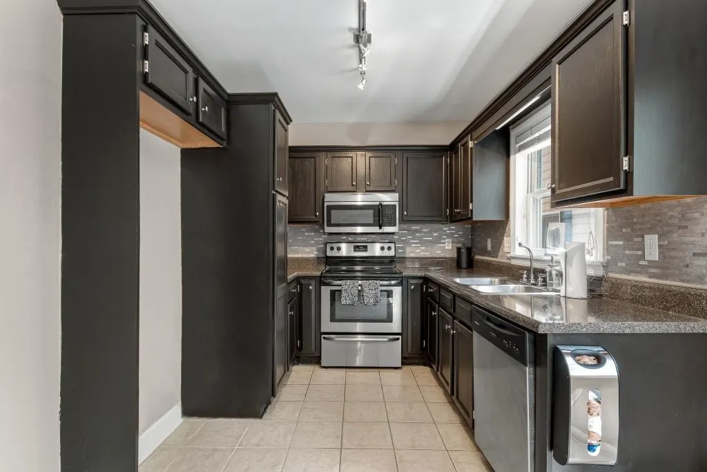 7500 Roswell Road Unit 57, Sandy Springs, Georgia 30350, 2 Bedrooms Bedrooms, ,2 BathroomsBathrooms,Residential,Sold,7500 Roswell Road Unit 57,6926142