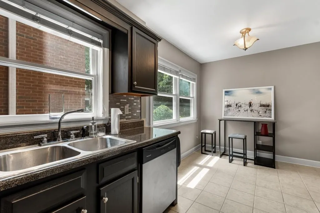 7500 Roswell Road Unit 57, Sandy Springs, Georgia 30350, 2 Bedrooms Bedrooms, ,2 BathroomsBathrooms,Residential,Sold,7500 Roswell Road Unit 57,6926142