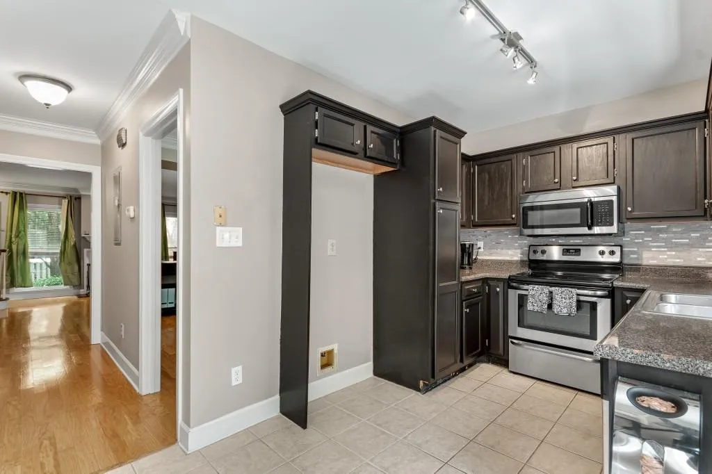 7500 Roswell Road Unit 57, Sandy Springs, Georgia 30350, 2 Bedrooms Bedrooms, ,2 BathroomsBathrooms,Residential,Sold,7500 Roswell Road Unit 57,6926142