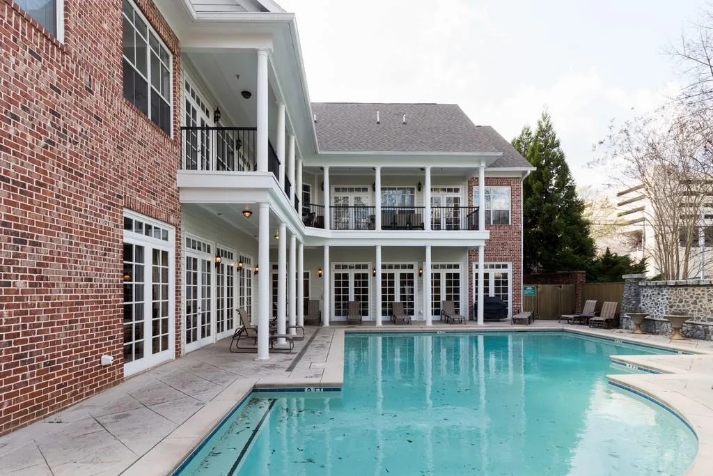 5438 Glenridge View Unit 5438, Atlanta, Georgia 30342, 3 Bedrooms Bedrooms, ,2 BathroomsBathrooms,Residential,Sold,5438 Glenridge View Unit 5438,6507565