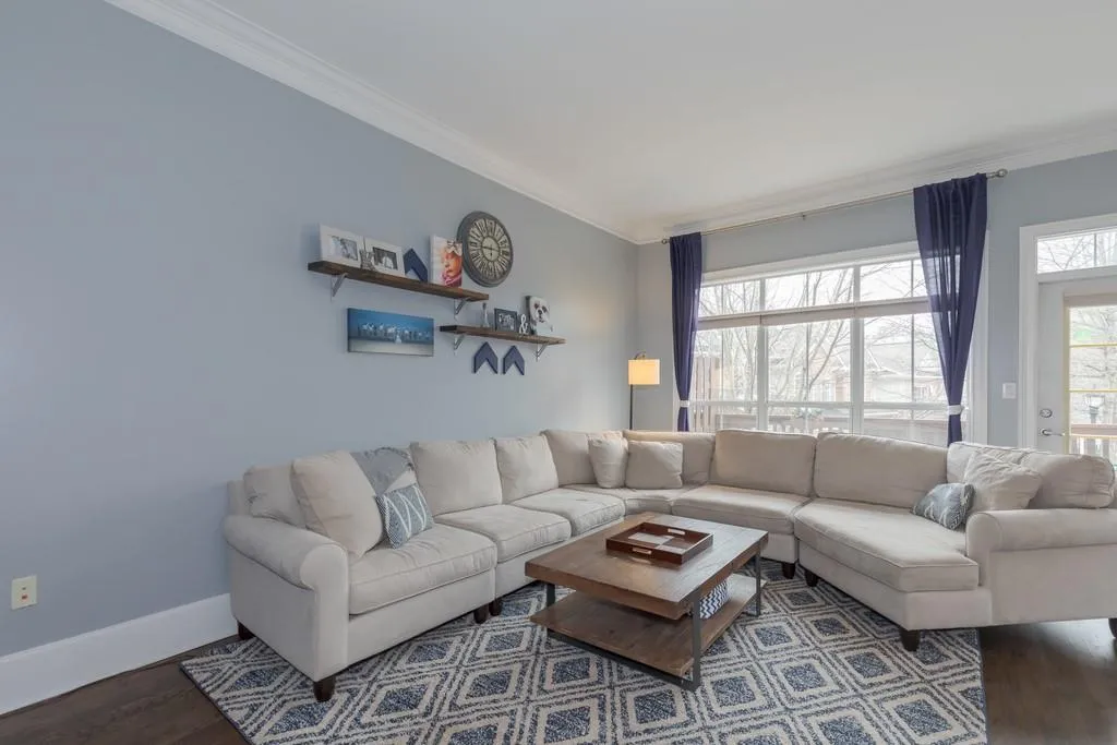 5438 Glenridge View Unit 5438, Atlanta, Georgia 30342, 3 Bedrooms Bedrooms, ,2 BathroomsBathrooms,Residential,Sold,5438 Glenridge View Unit 5438,6507565