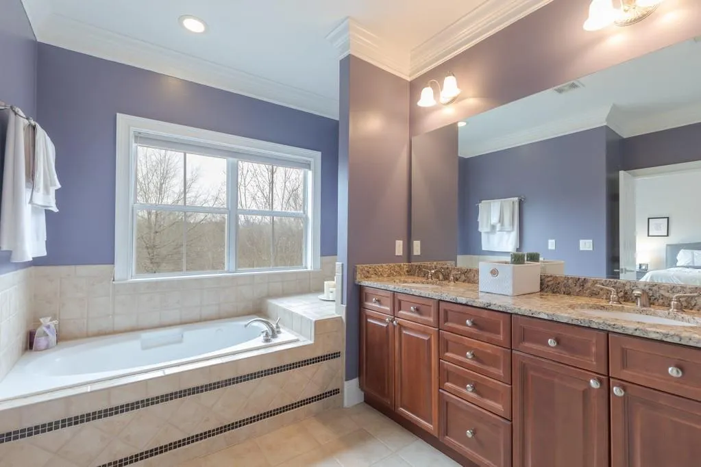 5438 Glenridge View Unit 5438, Atlanta, Georgia 30342, 3 Bedrooms Bedrooms, ,2 BathroomsBathrooms,Residential,Sold,5438 Glenridge View Unit 5438,6507565