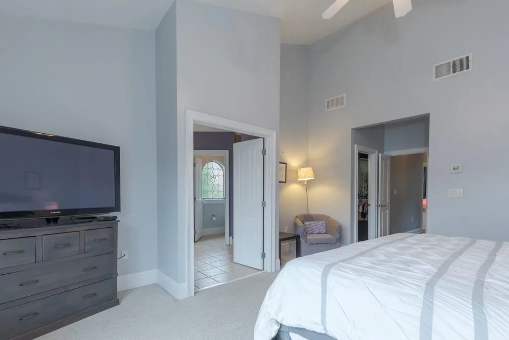 5438 Glenridge View Unit 5438, Atlanta, Georgia 30342, 3 Bedrooms Bedrooms, ,2 BathroomsBathrooms,Residential,Sold,5438 Glenridge View Unit 5438,6507565