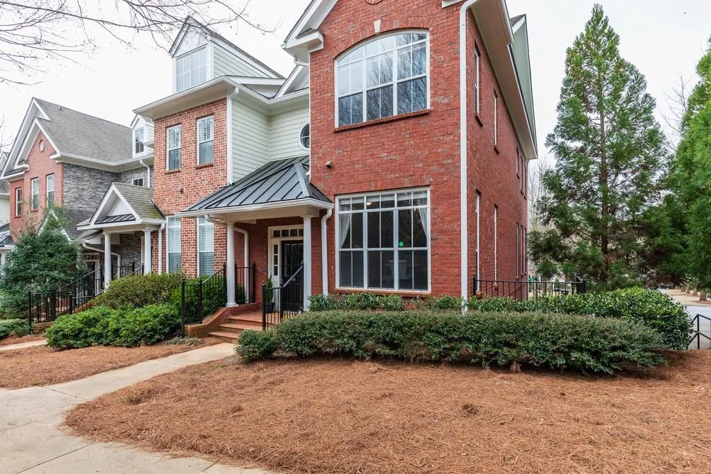 5438 Glenridge View Unit 5438, Atlanta, Georgia 30342, 3 Bedrooms Bedrooms, ,2 BathroomsBathrooms,Residential,Sold,5438 Glenridge View Unit 5438,6507565