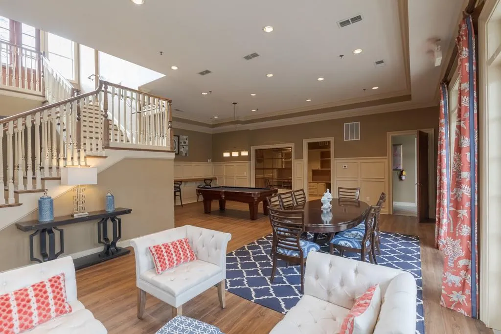 5438 Glenridge View Unit 5438, Atlanta, Georgia 30342, 3 Bedrooms Bedrooms, ,2 BathroomsBathrooms,Residential,Sold,5438 Glenridge View Unit 5438,6507565