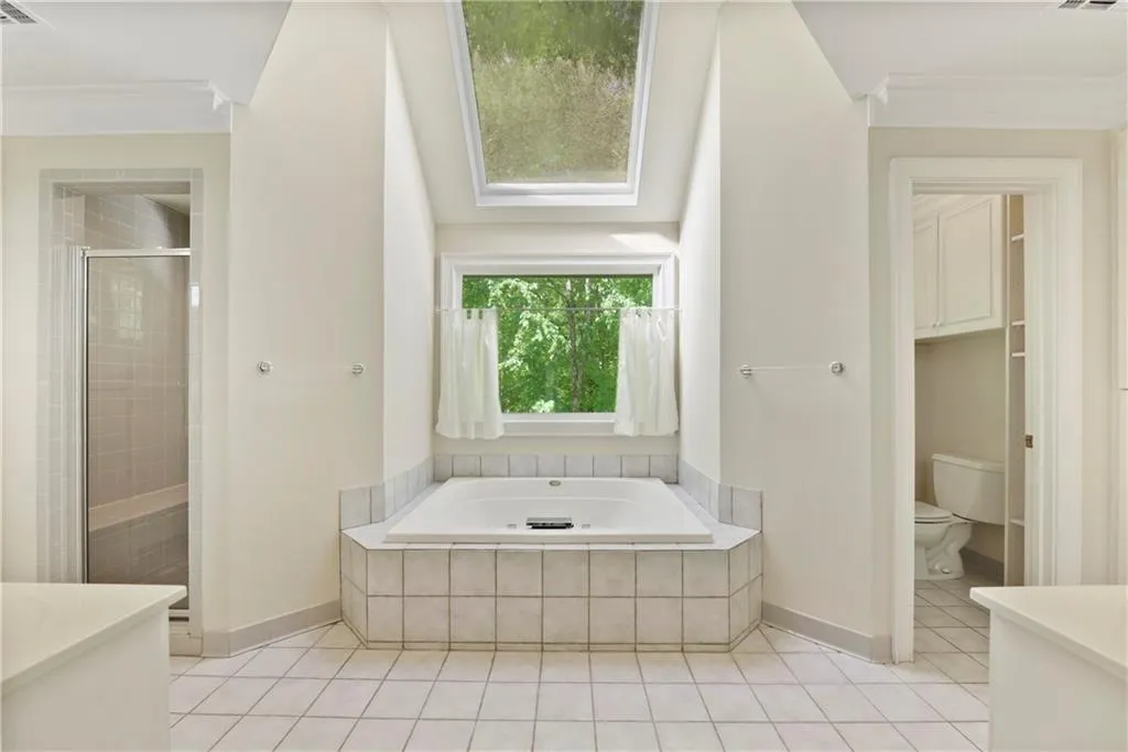 135 Spalding Creek Court, Sandy Springs, Georgia 30350, 6 Bedrooms Bedrooms, ,5 BathroomsBathrooms,Residential,Sold,135 Spalding Creek Court,6712775
