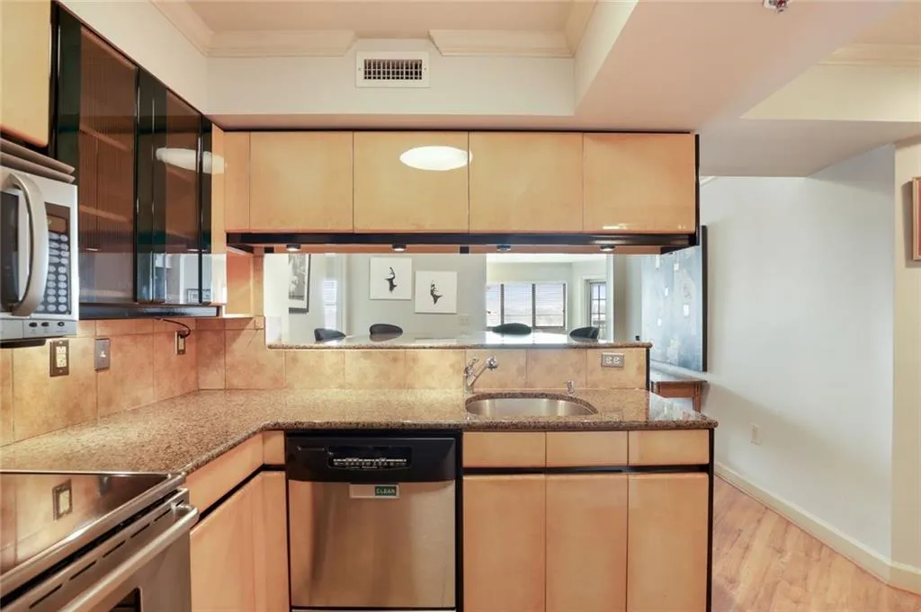 795 Hammond Drive Unit 1607, Atlanta, Georgia 30328, 2 Bedrooms Bedrooms, ,2 BathroomsBathrooms,Residential,Sold,795 Hammond Drive Unit 1607,6926543