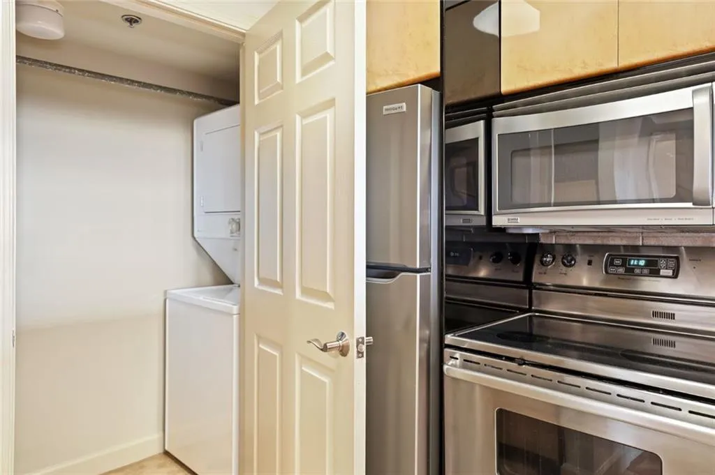 795 Hammond Drive Unit 1607, Atlanta, Georgia 30328, 2 Bedrooms Bedrooms, ,2 BathroomsBathrooms,Residential,Sold,795 Hammond Drive Unit 1607,6926543