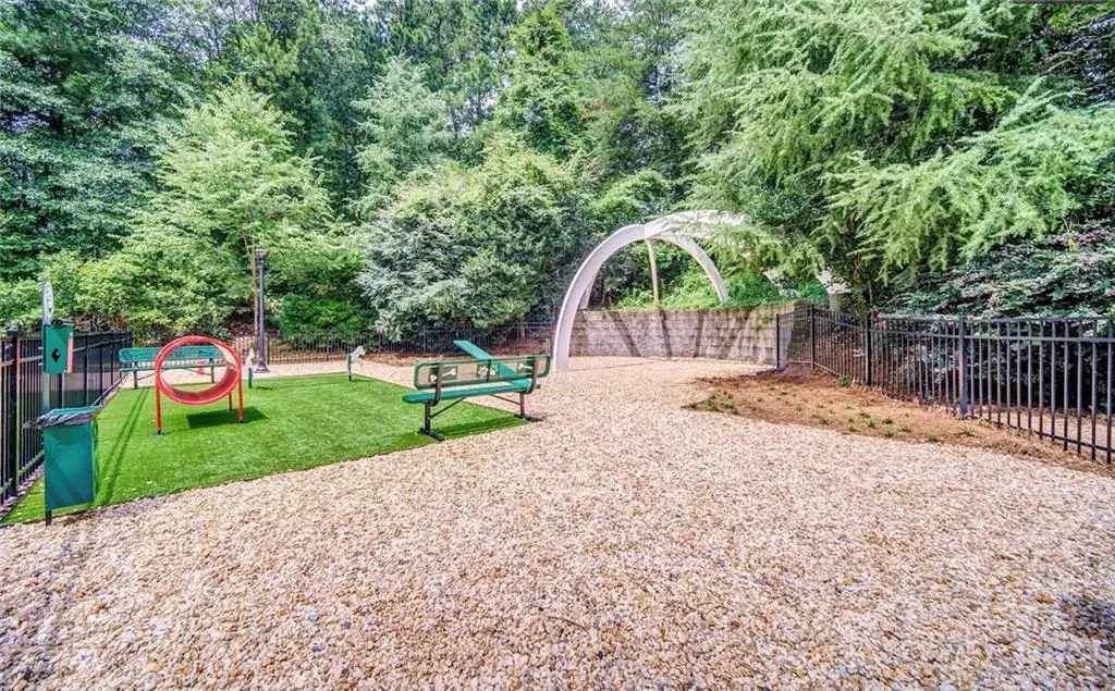 795 Hammond Drive Unit 1607, Atlanta, Georgia 30328, 2 Bedrooms Bedrooms, ,2 BathroomsBathrooms,Residential,Sold,795 Hammond Drive Unit 1607,6926543