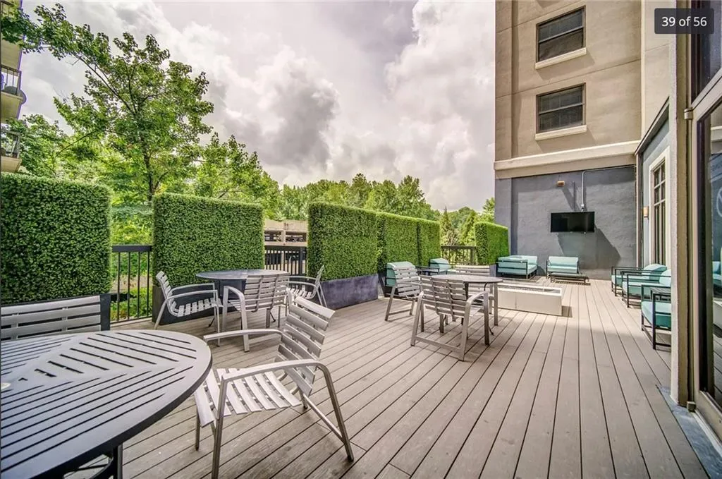 795 Hammond Drive Unit 1607, Atlanta, Georgia 30328, 2 Bedrooms Bedrooms, ,2 BathroomsBathrooms,Residential,Sold,795 Hammond Drive Unit 1607,6926543