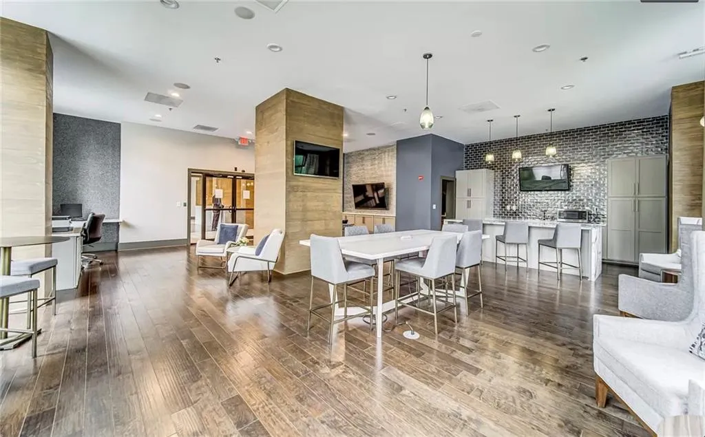 795 Hammond Drive Unit 1607, Atlanta, Georgia 30328, 2 Bedrooms Bedrooms, ,2 BathroomsBathrooms,Residential,Sold,795 Hammond Drive Unit 1607,6926543