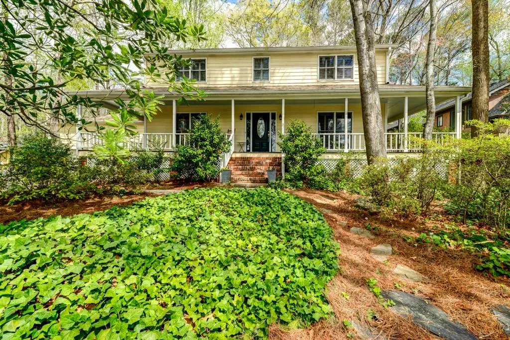 110 Seville Chase, Atlanta, Georgia 30328, 3 Bedrooms Bedrooms, ,2 BathroomsBathrooms,Residential,Sold,110 Seville Chase,5827872
