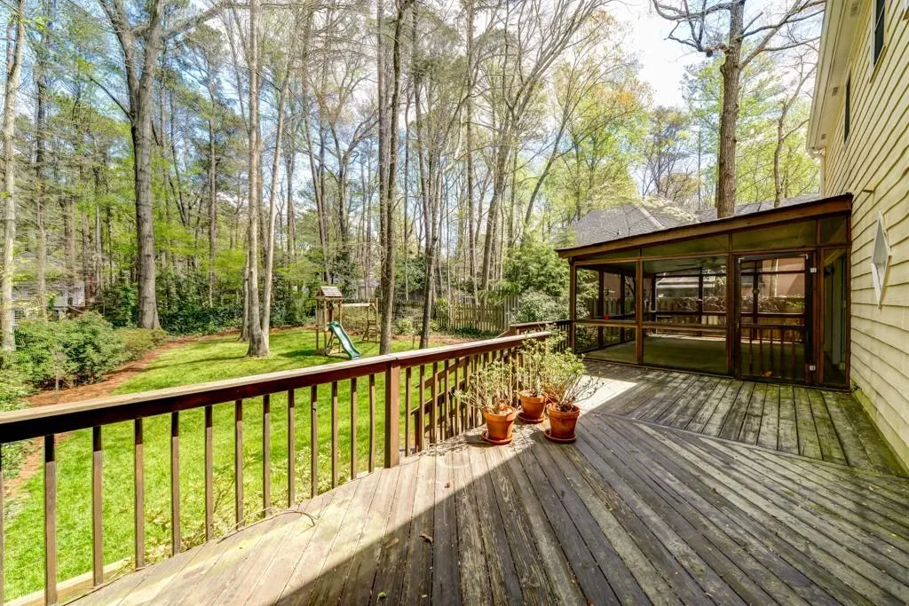 110 Seville Chase, Atlanta, Georgia 30328, 3 Bedrooms Bedrooms, ,2 BathroomsBathrooms,Residential,Sold,110 Seville Chase,5827872