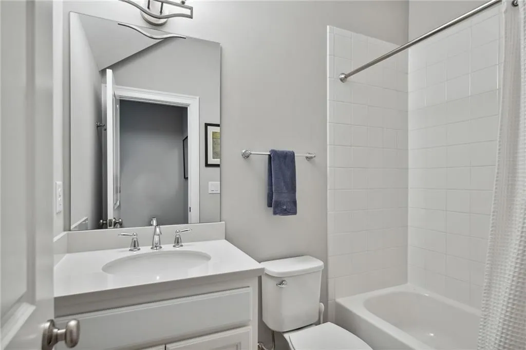 6669 Encore Boulevard, Atlanta, Georgia 30328, 3 Bedrooms Bedrooms, ,3 BathroomsBathrooms,Residential,Sold,6669 Encore Boulevard,7182841