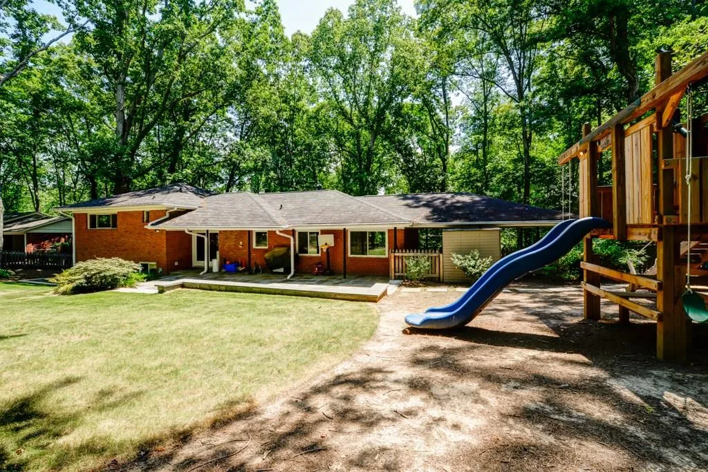 95 Bonnie Lane, Sandy Springs, Georgia 30328, 4 Bedrooms Bedrooms, ,2 BathroomsBathrooms,Residential,Sold,95 Bonnie Lane,5711670