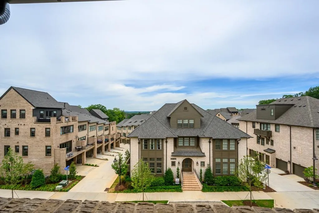 6645 Cadence Boulevard, Sandy Springs, Georgia 30328, 3 Bedrooms Bedrooms, ,4 BathroomsBathrooms,Residential,Sold,6645 Cadence Boulevard,6576653