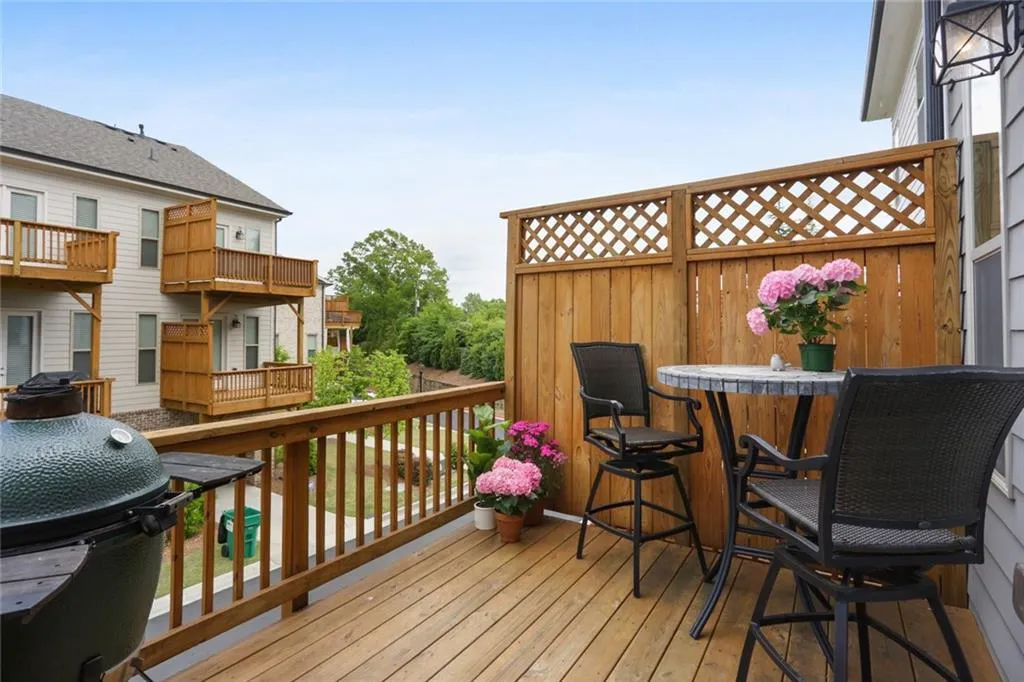4741 Roswell Road, Atlanta, Georgia 30342, 2 Bedrooms Bedrooms, ,2 BathroomsBathrooms,Residential,Sold,4741 Roswell Road,6713547