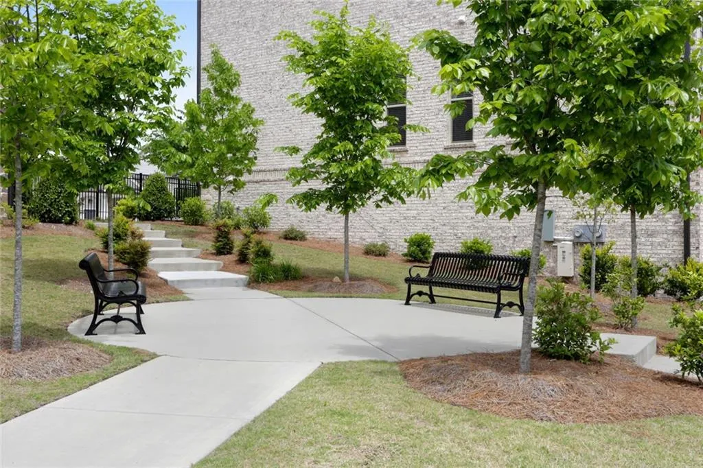 4741 Roswell Road, Atlanta, Georgia 30342, 2 Bedrooms Bedrooms, ,2 BathroomsBathrooms,Residential,Sold,4741 Roswell Road,6713547