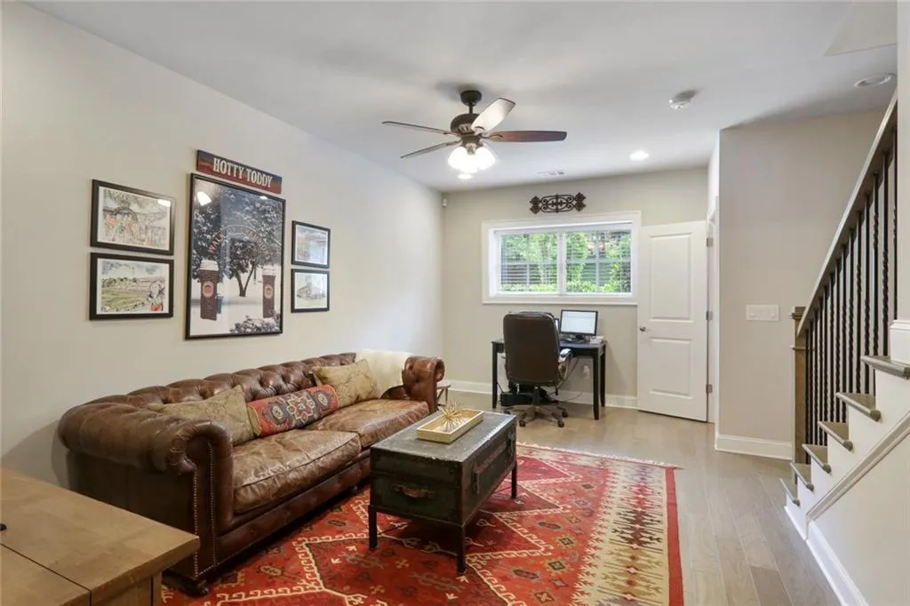 4741 Roswell Road, Atlanta, Georgia 30342, 2 Bedrooms Bedrooms, ,2 BathroomsBathrooms,Residential,Sold,4741 Roswell Road,6713547