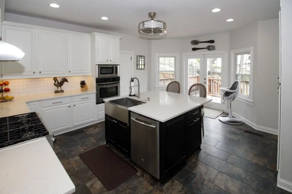 1575 Chevron Drive, Sandy Springs, Georgia 30350, 5 Bedrooms Bedrooms, ,4 BathroomsBathrooms,Residential,Sold,1575 Chevron Drive,5986865