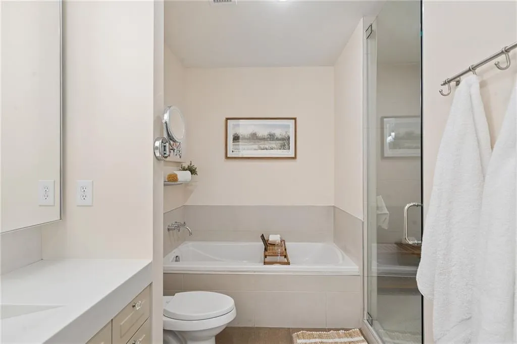 1820 Peachtree Street Nw Unit 704, Atlanta, Georgia 30309, 2 Bedrooms Bedrooms, 0 ,2 BathroomsBathrooms,Residential,For Sale,1820 Peachtree Street Nw Unit 704,7754457