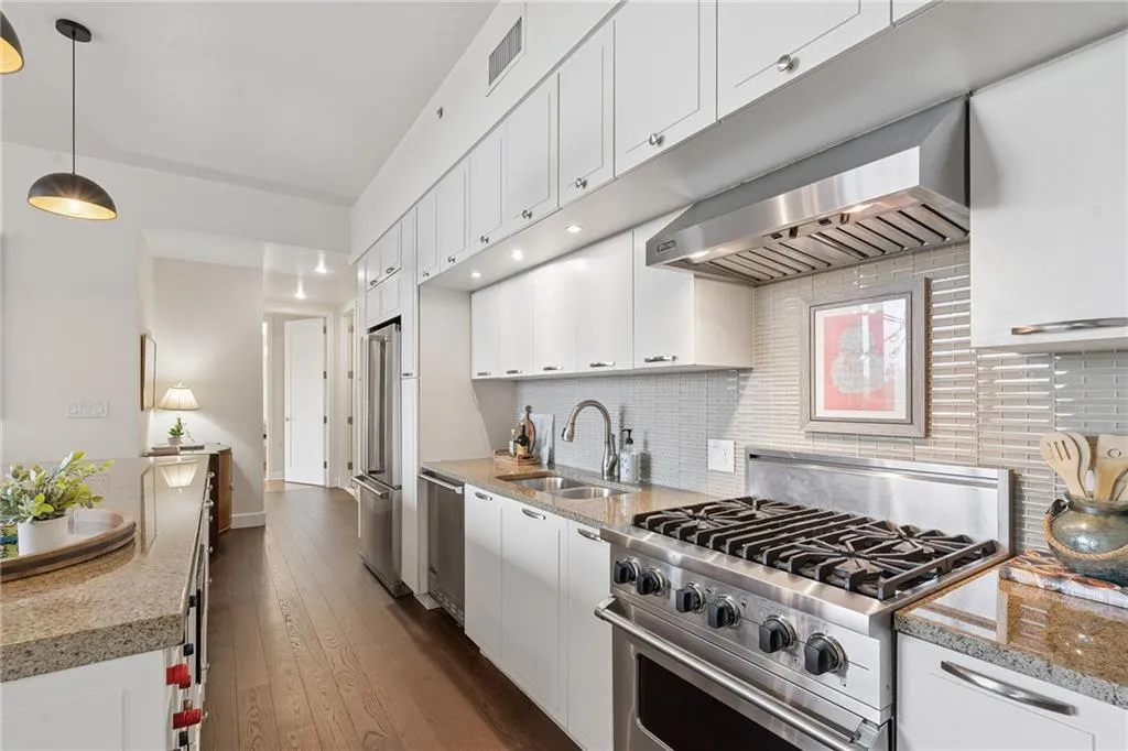 1820 Peachtree Street Nw Unit 704, Atlanta, Georgia 30309, 2 Bedrooms Bedrooms, 0 ,2 BathroomsBathrooms,Residential,For Sale,1820 Peachtree Street Nw Unit 704,7754457