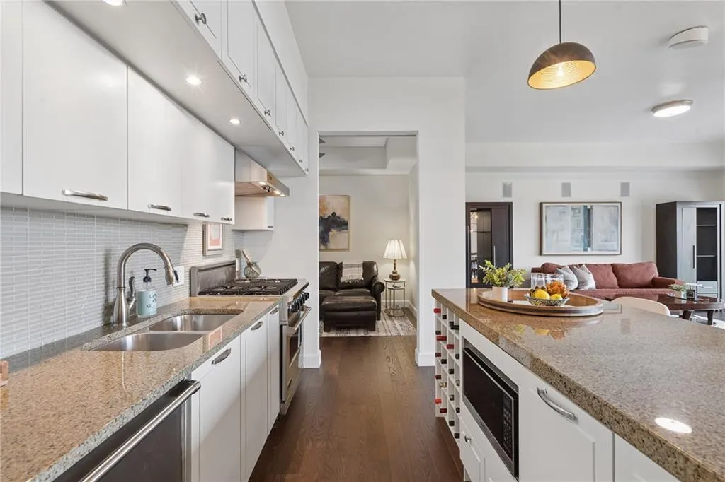 1820 Peachtree Street Nw Unit 704, Atlanta, Georgia 30309, 2 Bedrooms Bedrooms, 0 ,2 BathroomsBathrooms,Residential,For Sale,1820 Peachtree Street Nw Unit 704,7754457