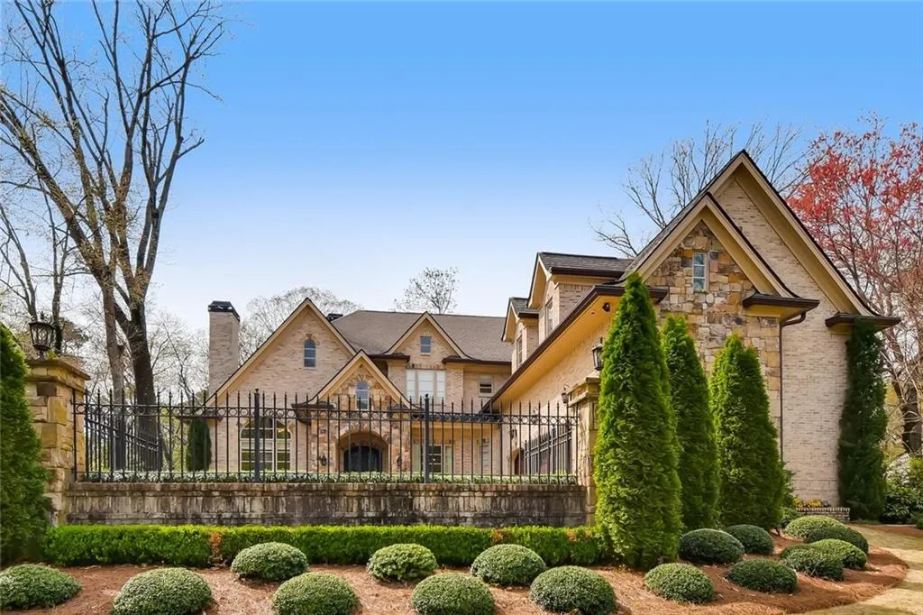4704 Lake Forrest Drive, Atlanta, Georgia 30342, 6 Bedrooms Bedrooms, ,6 BathroomsBathrooms,Residential,Sold,4704 Lake Forrest Drive,6576245
