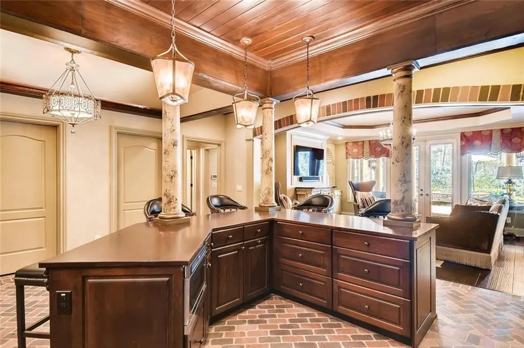 4704 Lake Forrest Drive, Atlanta, Georgia 30342, 6 Bedrooms Bedrooms, ,6 BathroomsBathrooms,Residential,Sold,4704 Lake Forrest Drive,6576245