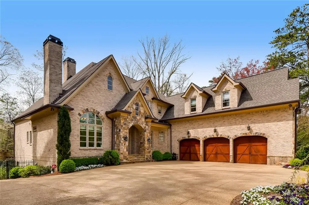 4704 Lake Forrest Drive, Atlanta, Georgia 30342, 6 Bedrooms Bedrooms, ,6 BathroomsBathrooms,Residential,Sold,4704 Lake Forrest Drive,6576245