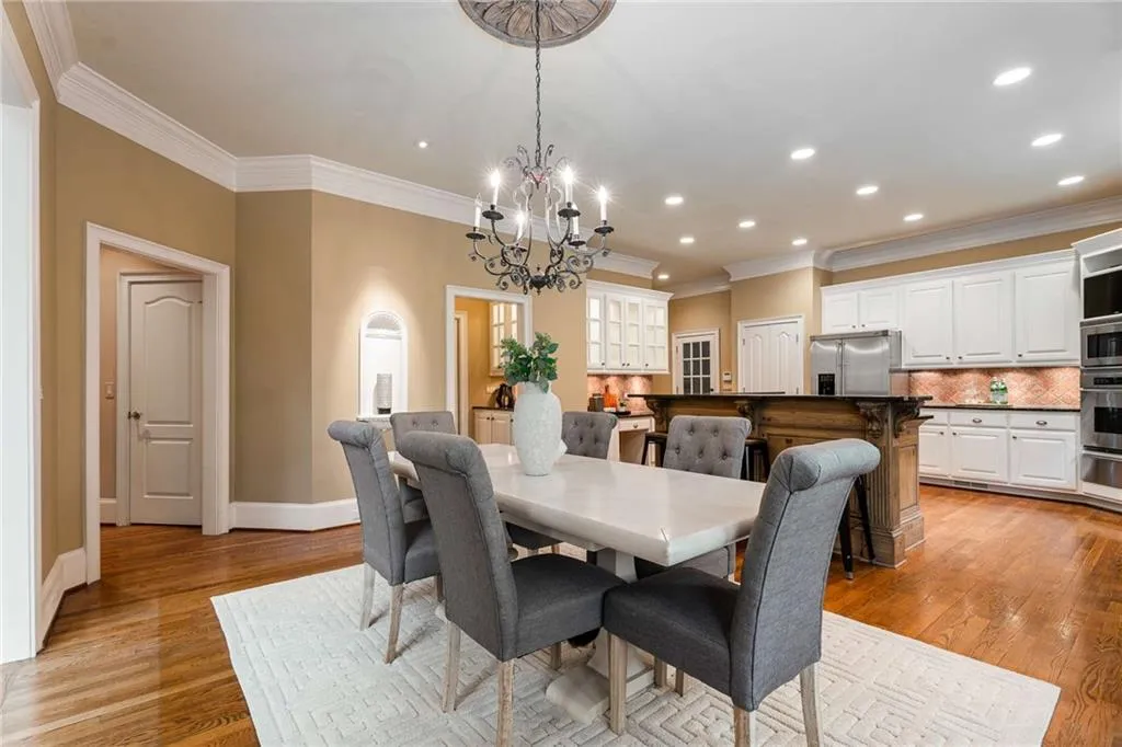 5265 Woodridge Forest Trail, Atlanta, Georgia 30327, 5 Bedrooms Bedrooms, ,4 BathroomsBathrooms,Residential,Sold,5265 Woodridge Forest Trail,7385660