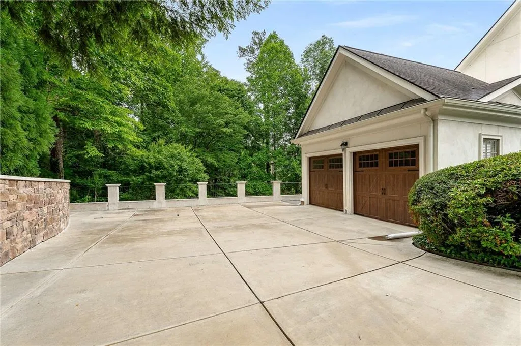 5265 Woodridge Forest Trail, Atlanta, Georgia 30327, 5 Bedrooms Bedrooms, ,4 BathroomsBathrooms,Residential,Sold,5265 Woodridge Forest Trail,7385660