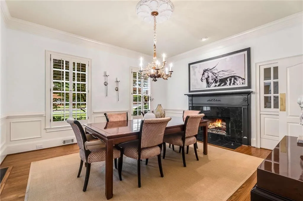 5265 Woodridge Forest Trail, Atlanta, Georgia 30327, 5 Bedrooms Bedrooms, ,4 BathroomsBathrooms,Residential,Sold,5265 Woodridge Forest Trail,7385660