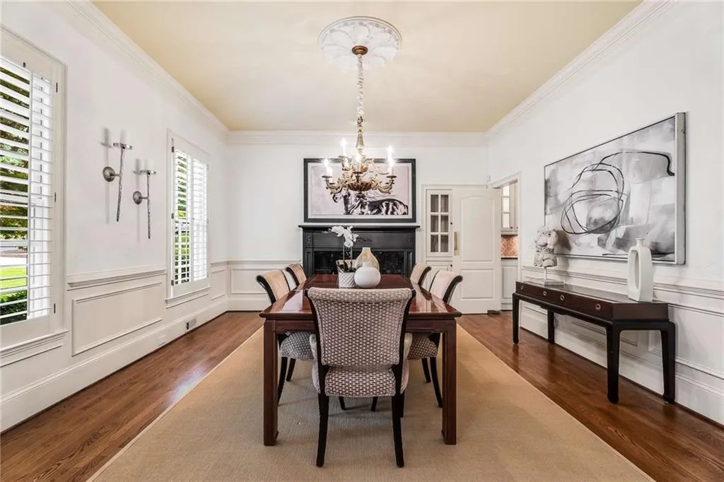 5265 Woodridge Forest Trail, Atlanta, Georgia 30327, 5 Bedrooms Bedrooms, ,4 BathroomsBathrooms,Residential,Sold,5265 Woodridge Forest Trail,7385660