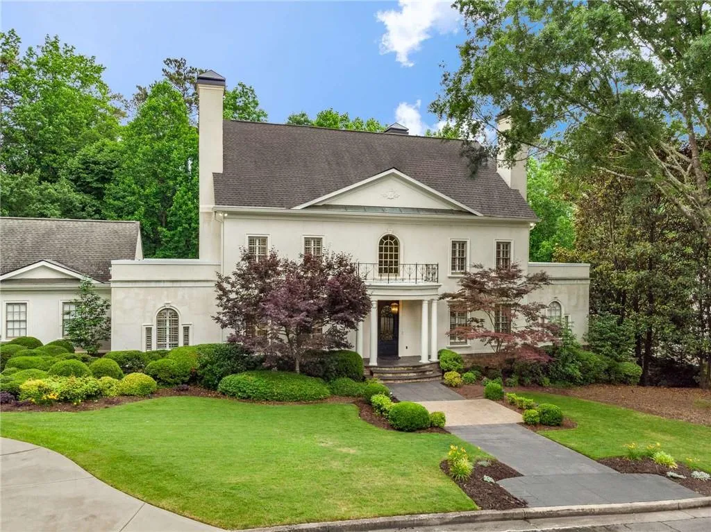 5265 Woodridge Forest Trail, Atlanta, Georgia 30327, 5 Bedrooms Bedrooms, ,4 BathroomsBathrooms,Residential,Sold,5265 Woodridge Forest Trail,7385660