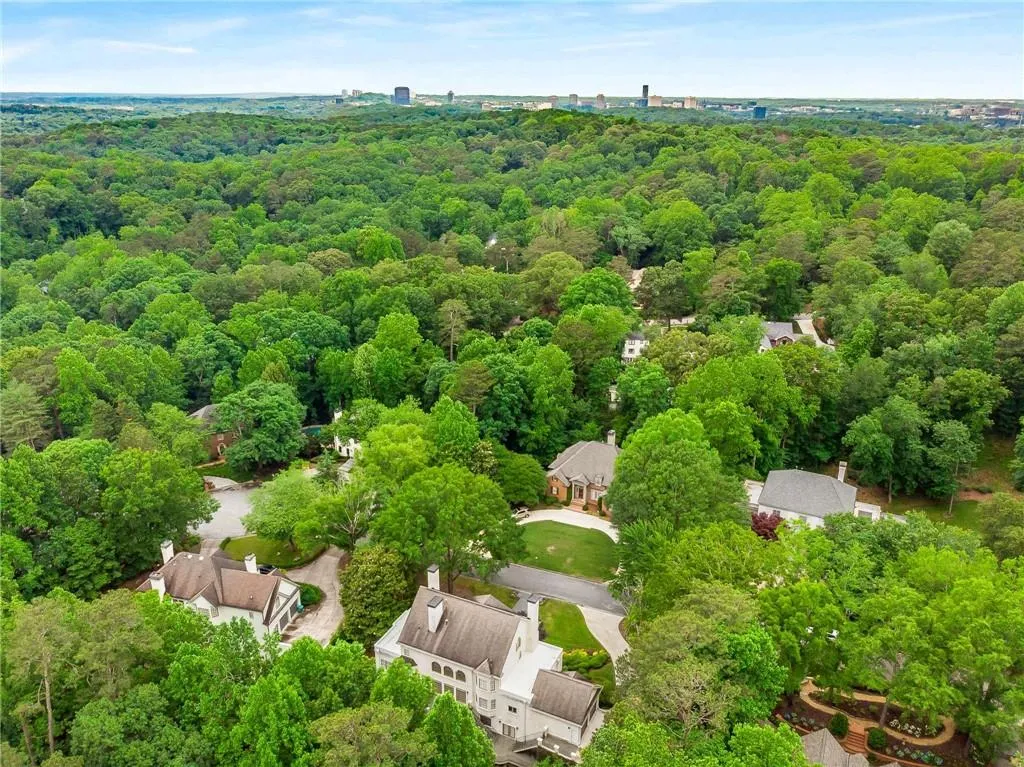 5265 Woodridge Forest Trail, Atlanta, Georgia 30327, 5 Bedrooms Bedrooms, ,4 BathroomsBathrooms,Residential,Sold,5265 Woodridge Forest Trail,7385660