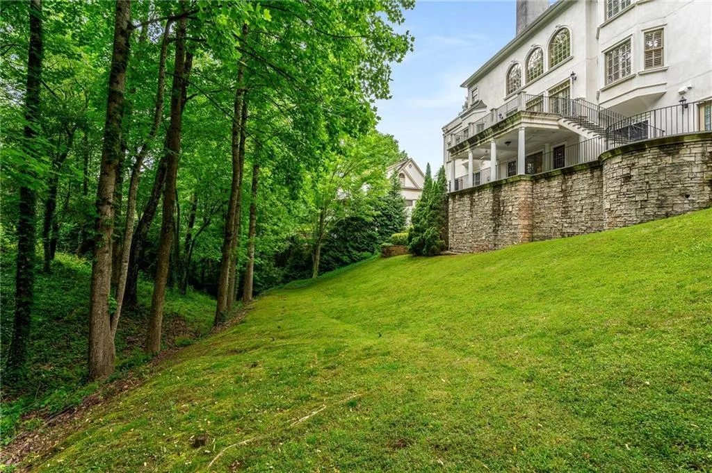 5265 Woodridge Forest Trail, Atlanta, Georgia 30327, 5 Bedrooms Bedrooms, ,4 BathroomsBathrooms,Residential,Sold,5265 Woodridge Forest Trail,7385660